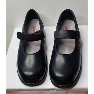 Apex Wide 8.5 UK 6.5 leather black shoes. Arch Support. Comfort. Granny's